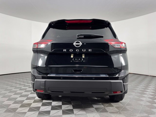 Certified 2026 Nissan Rogue SV FWD image 10