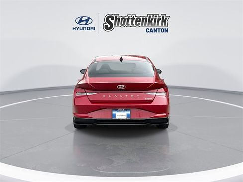 Used 2023 Hyundai Elantra Limited image 7