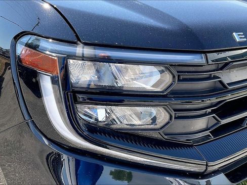 Used 2025 Ford Expedition Max Active AWD/4WD image 27