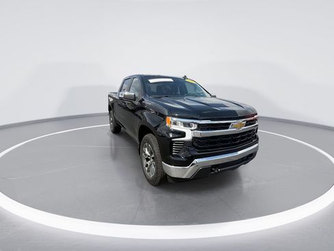 Used 2023 Chevrolet Silverado 1500 LT AWD/4WD image 2