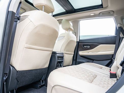 Used 2020 Nissan Murano Platinum FWD image 18