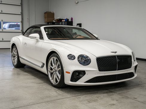 Used 2024 Bentley Continental GT Mulliner AWD/4WD image 44