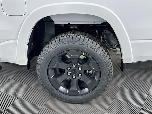 New 2026 RAM 1500 4x4 Crew Cab image 15