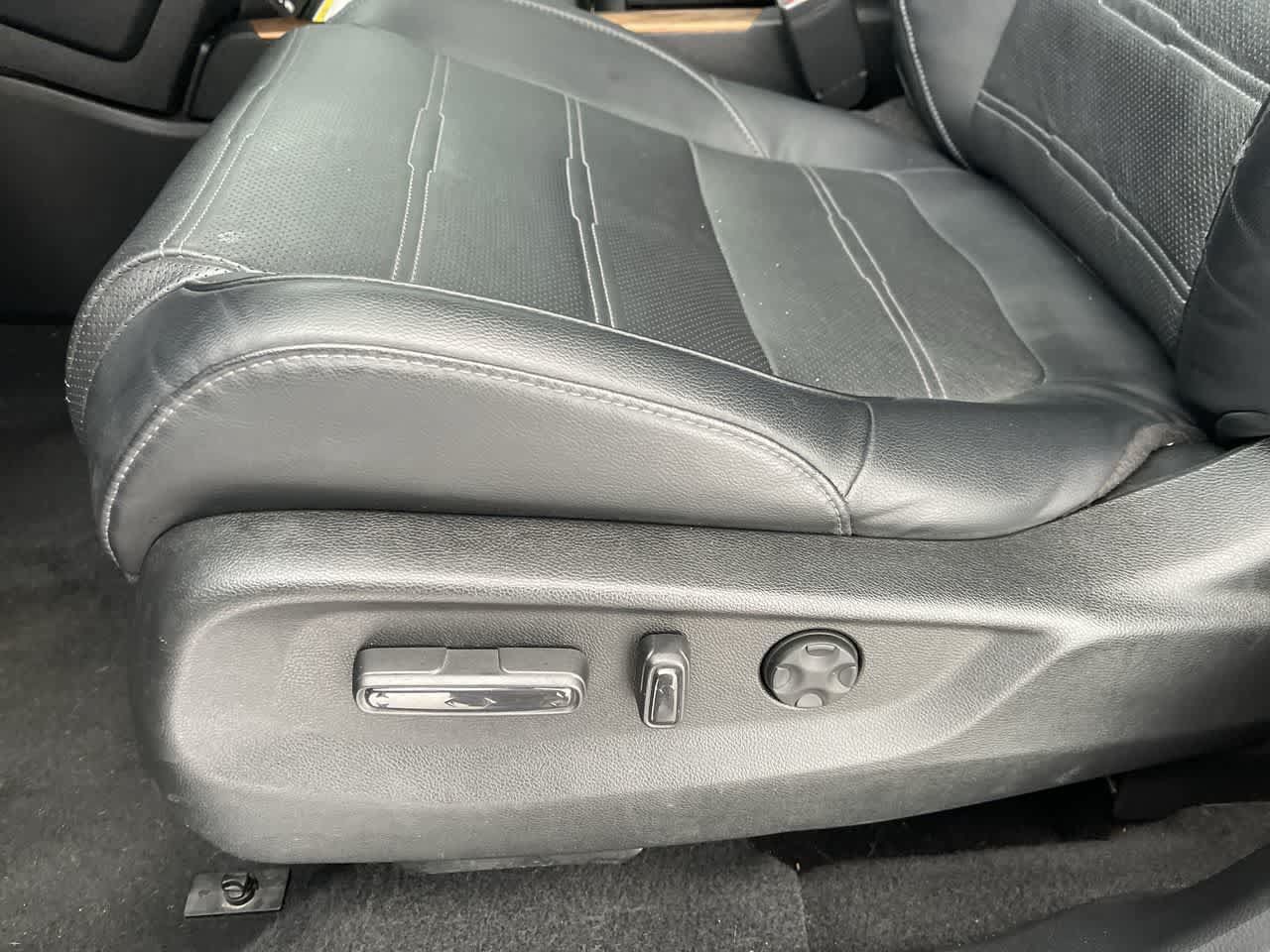 Used 2021 Honda CR-V Touring image 12