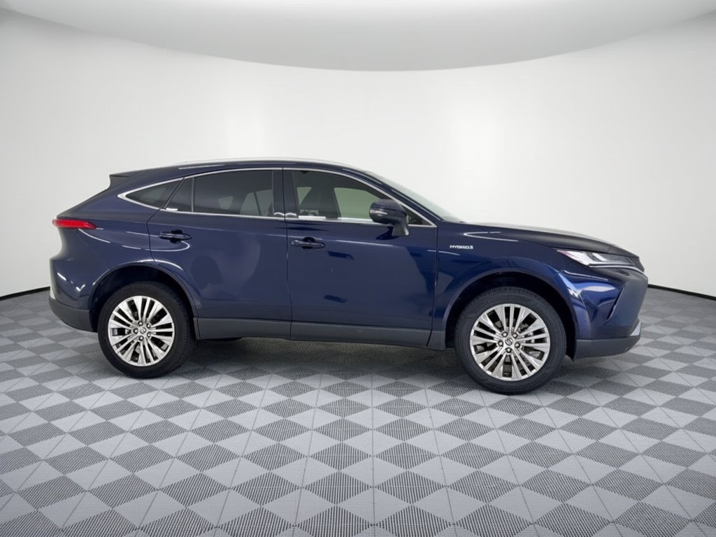 Used 2021 Toyota Venza XLE w/ Softex Package AWD/4WD image 8