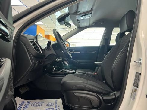 Certified 2025 Kia Seltos S FWD image 18