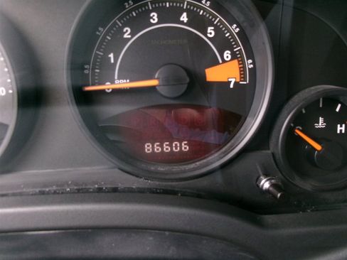 Used 2016 Jeep Compass 75th Anniversary w/ Power Value Group image 19