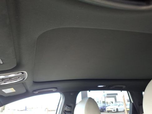 Used 2018 Kia Sorento SX image 11