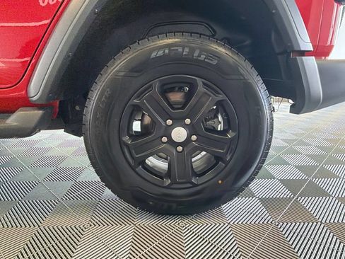 Used 2018 Jeep Wrangler Unlimited Sport S AWD/4WD image 7