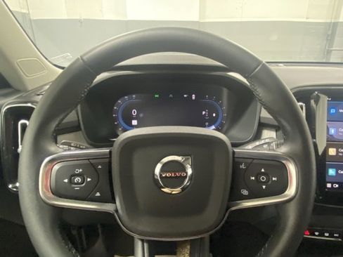 Certified 2025 Volvo XC40 B5 Plus image 15