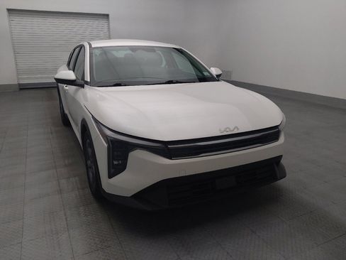 Used 2025 Kia K4 FWD image 14