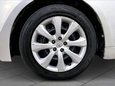 Used 2022 Toyota Corolla LE image 10