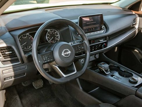 Used 2023 Nissan Rogue S AWD/4WD image 10