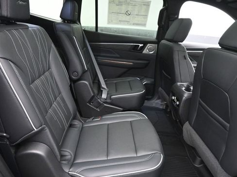 New 2026 Buick Enclave Avenir w/ Super Cruise Package image 7