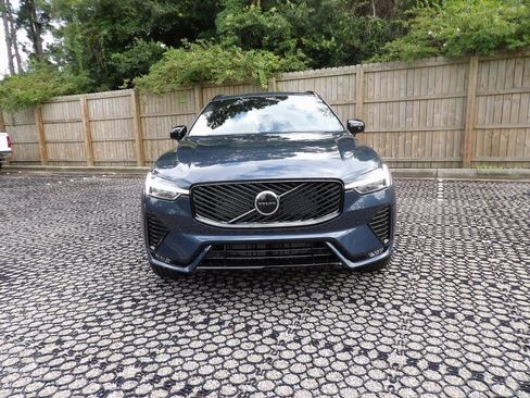 New 2026 Volvo XC60 B5 Core w/ Climate Package image 2