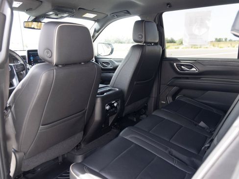 Used 2021 GMC Yukon XL SLT AWD/4WD image 17