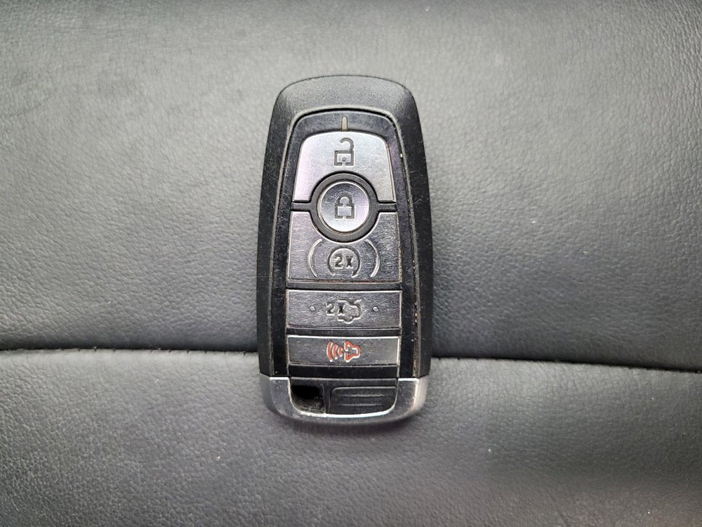 Used 2017 Ford Edge SEL w/ Equipment Group 201A FWD image 32