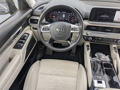 Used 2021 Kia Telluride SX w/ SX Prestige Package image 17