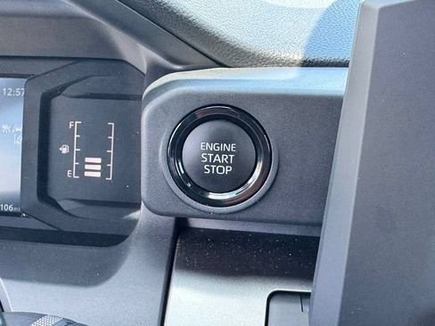 Used 2025 Toyota Tacoma SR5 AWD/4WD image 18