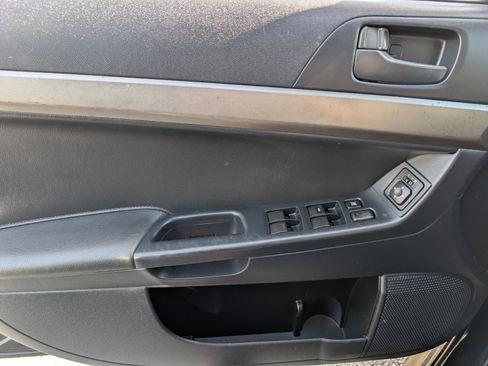 Used 2014 Mitsubishi Lancer ES image 32