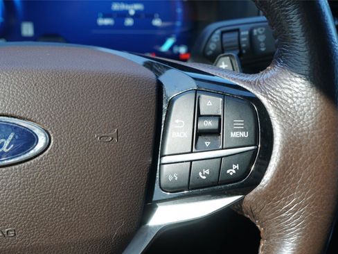 Used 2021 Ford Explorer King Ranch w/ Premium Technology Package AWD/4WD image 16