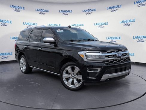 Used 2023 Ford Expedition Platinum AWD/4WD image 2