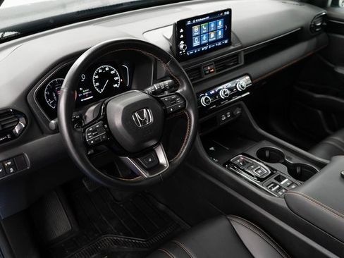 Certified 2023 Honda Pilot TrailSport image 3