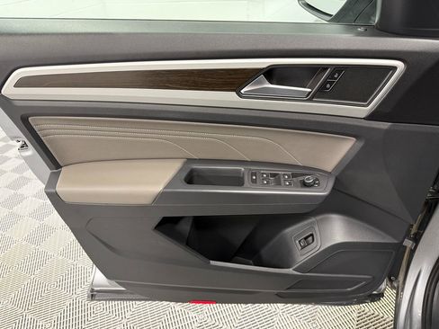 Used 2021 Volkswagen Atlas SE image 9