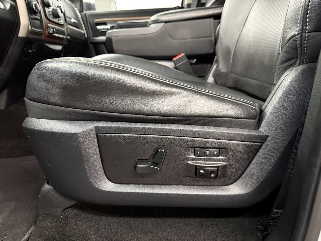 Used 2014 RAM 3500 Laramie w/ Convenience Group AWD/4WD image 15