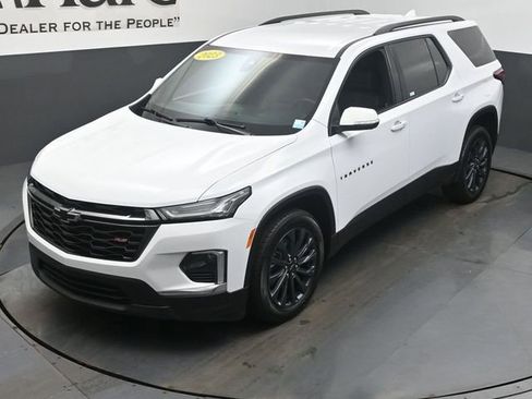 Used 2023 Chevrolet Traverse RS w/ LPO, Floor Liner Package AWD/4WD image 46