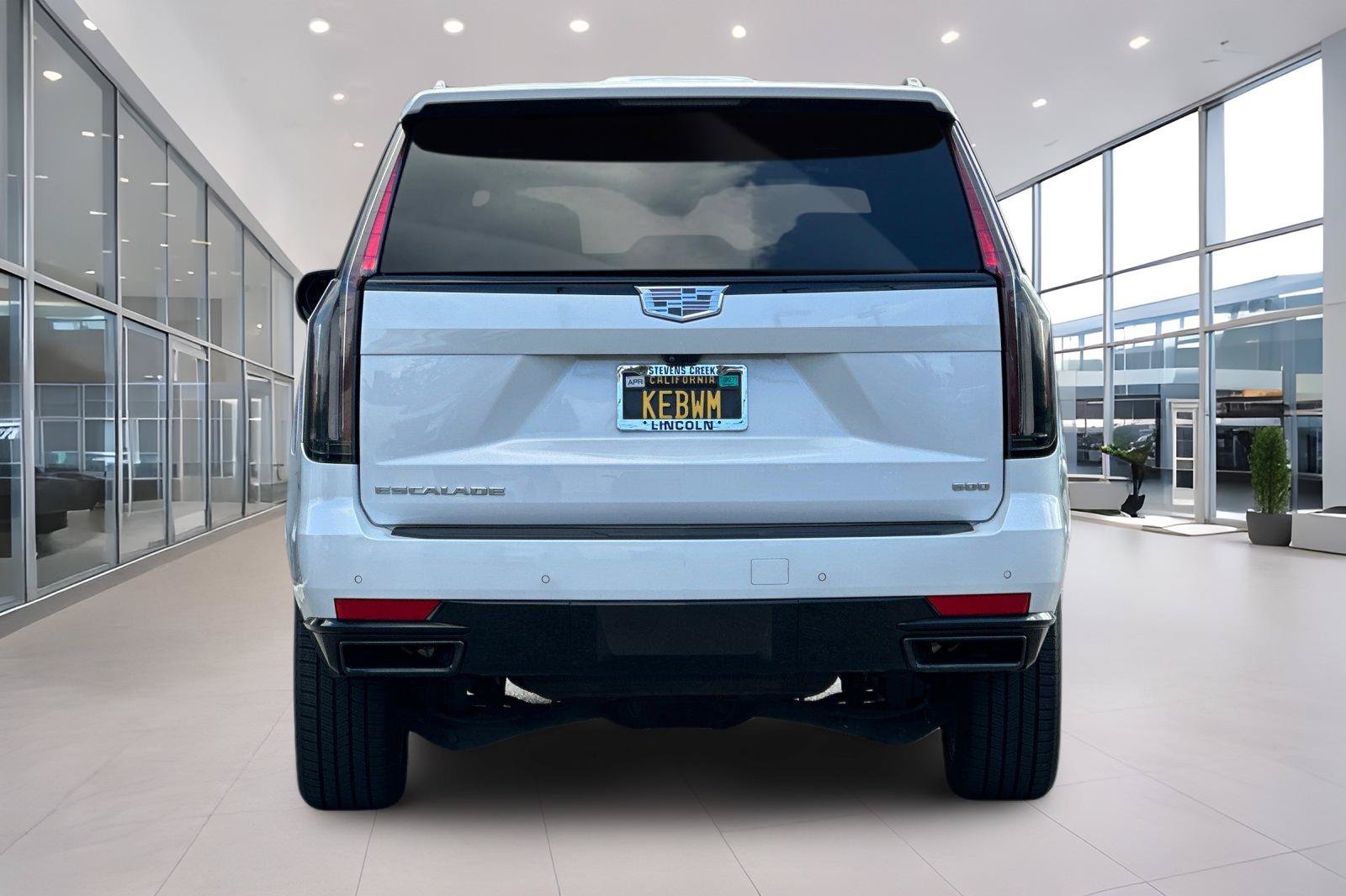 Used 2023 Cadillac Escalade Sport Platinum w/ LPO, ONYX Package AWD/4WD image 5