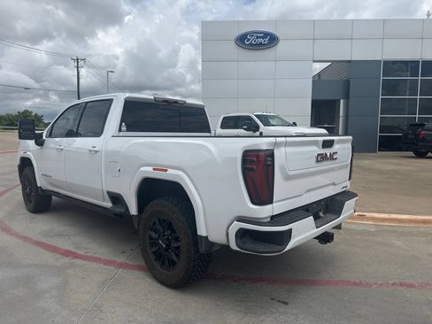 Used 2024 GMC Sierra 2500 AT4 w/ AT4 Premium Plus Package AWD/4WD image 7