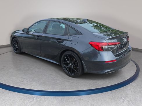 Used 2024 Honda Civic Sport image 7