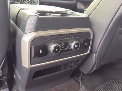 Used 2023 Ford Expedition XLT image 28