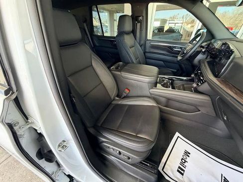 Used 2025 Chevrolet Tahoe LT AWD/4WD image 23
