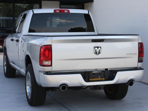 Used 2014 RAM 1500 Express AWD/4WD image 10