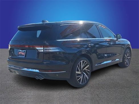 New 2025 Lincoln Aviator Black Label image 3