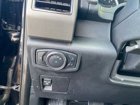 Used 2019 Ford Expedition Max XLT image 19