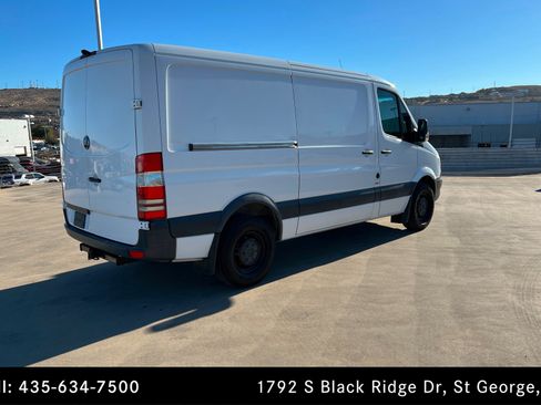 Used 2016 Mercedes-Benz Sprinter 2500 image 5