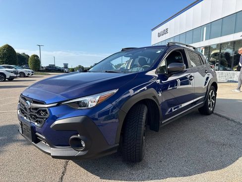 Used 2024 Subaru Crosstrek 2.0i Premium AWD/4WD image 2