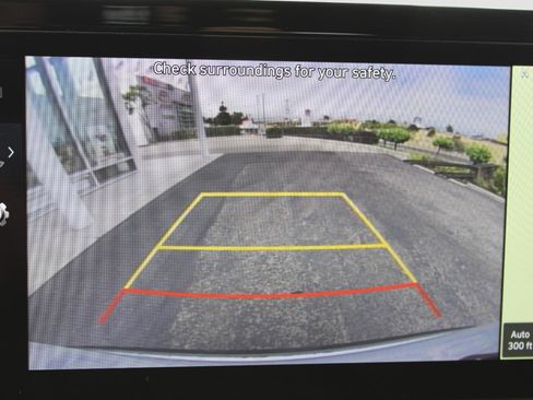 Used 2023 Hyundai Santa Fe SEL image 16