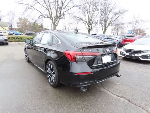 Certified 2024 Honda Civic EX image 4