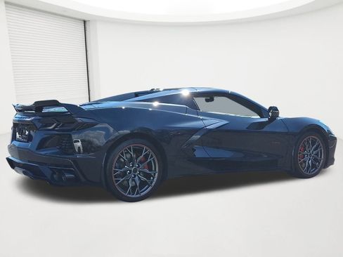 Used 2023 Chevrolet Corvette Stingray Premium Conv w/ Z51 Performance Package image 4