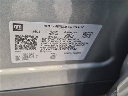 Used 2024 Cadillac XT4 Luxury w/ Cold Weather Package FWD image 24