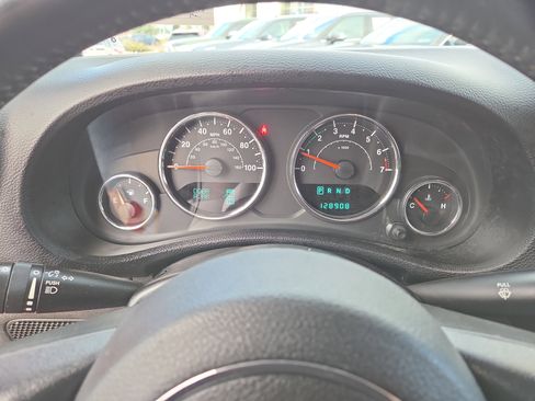 Used 2014 Jeep Wrangler Unlimited Sahara w/ Connectivity Group image 20