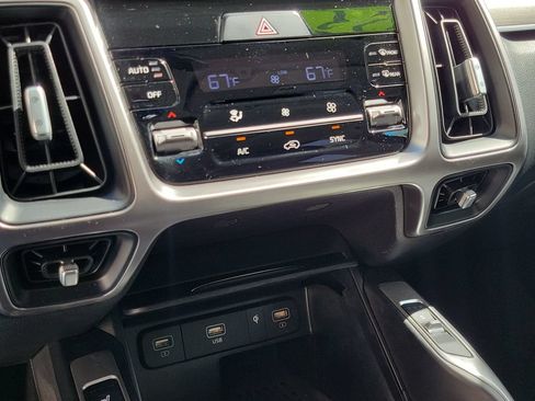 Certified 2023 Kia Sorento EX w/ Panoramic Sunroof Package FWD image 26