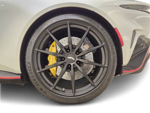 Used 2023 Aston Martin V12 Vantage image 15