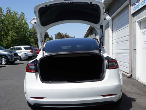 Used 2020 Tesla Model 3 Long Range image 16