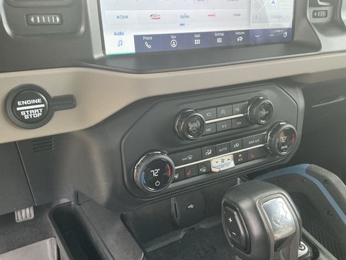 Used 2023 Ford Bronco Wildtrak AWD/4WD image 26