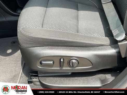 Used 2021 GMC Acadia SLE w/ Driver Convenience Package FWD image 22
